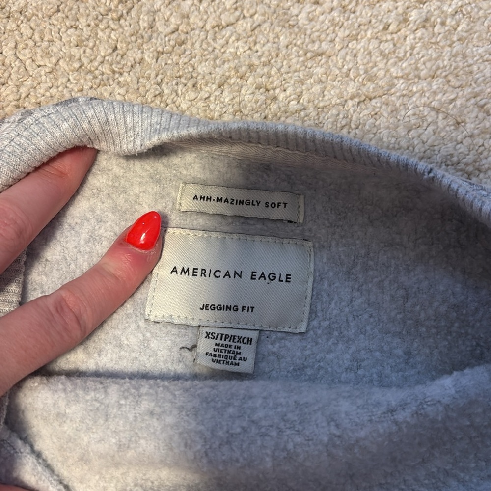 Sweatshirt - Picture 2 of 3